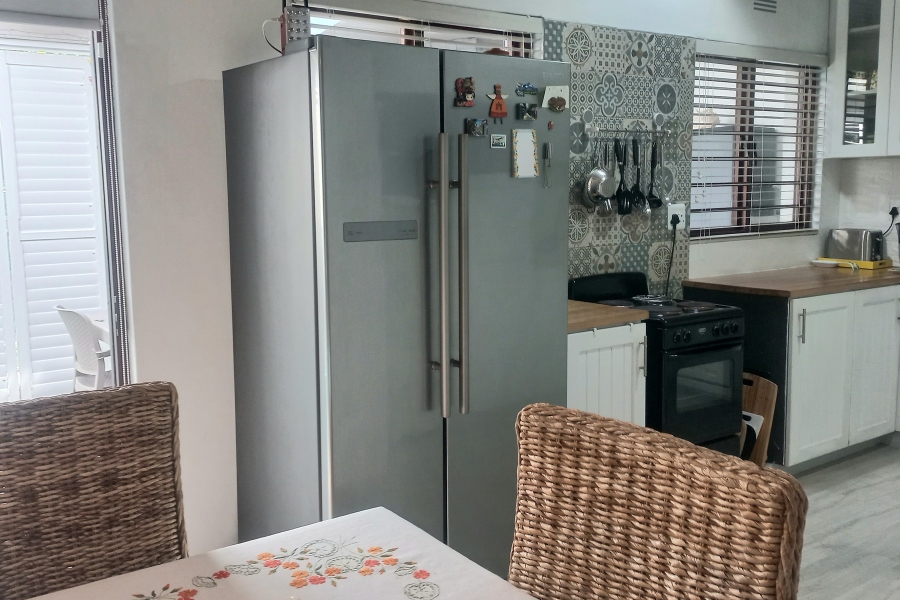 5 Bedroom Property for Sale in Kingfisher Creek Western Cape